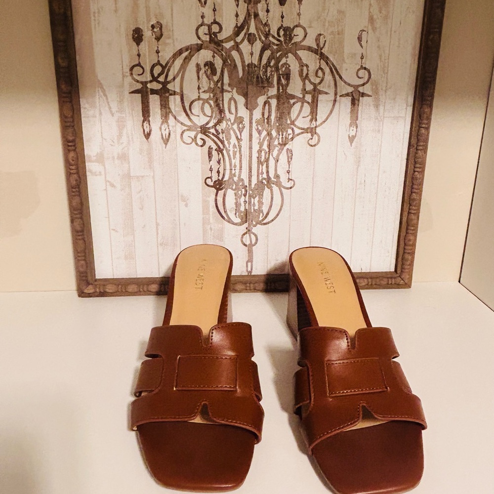 Elegant Nine West Brown Block Heel Sandals